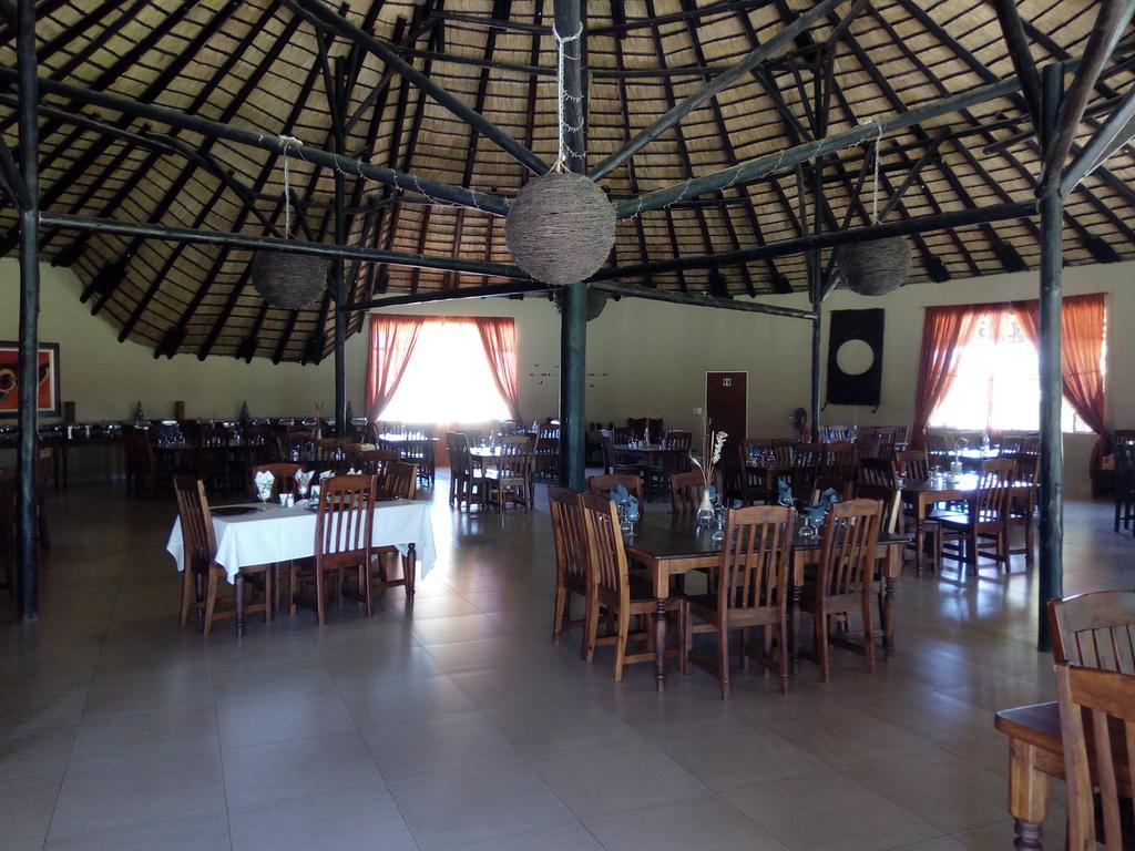 Отель Xain Quaz Camp Gobabis Экстерьер фото